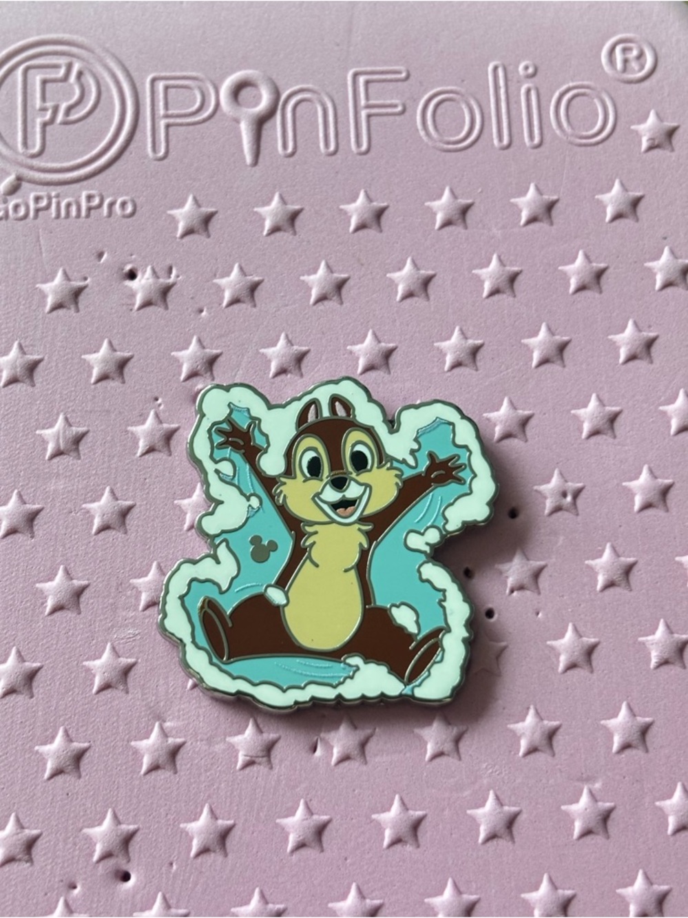 ❄️Walt Disney World 2026 Hidden Disney Wave A Chip Winter Pin